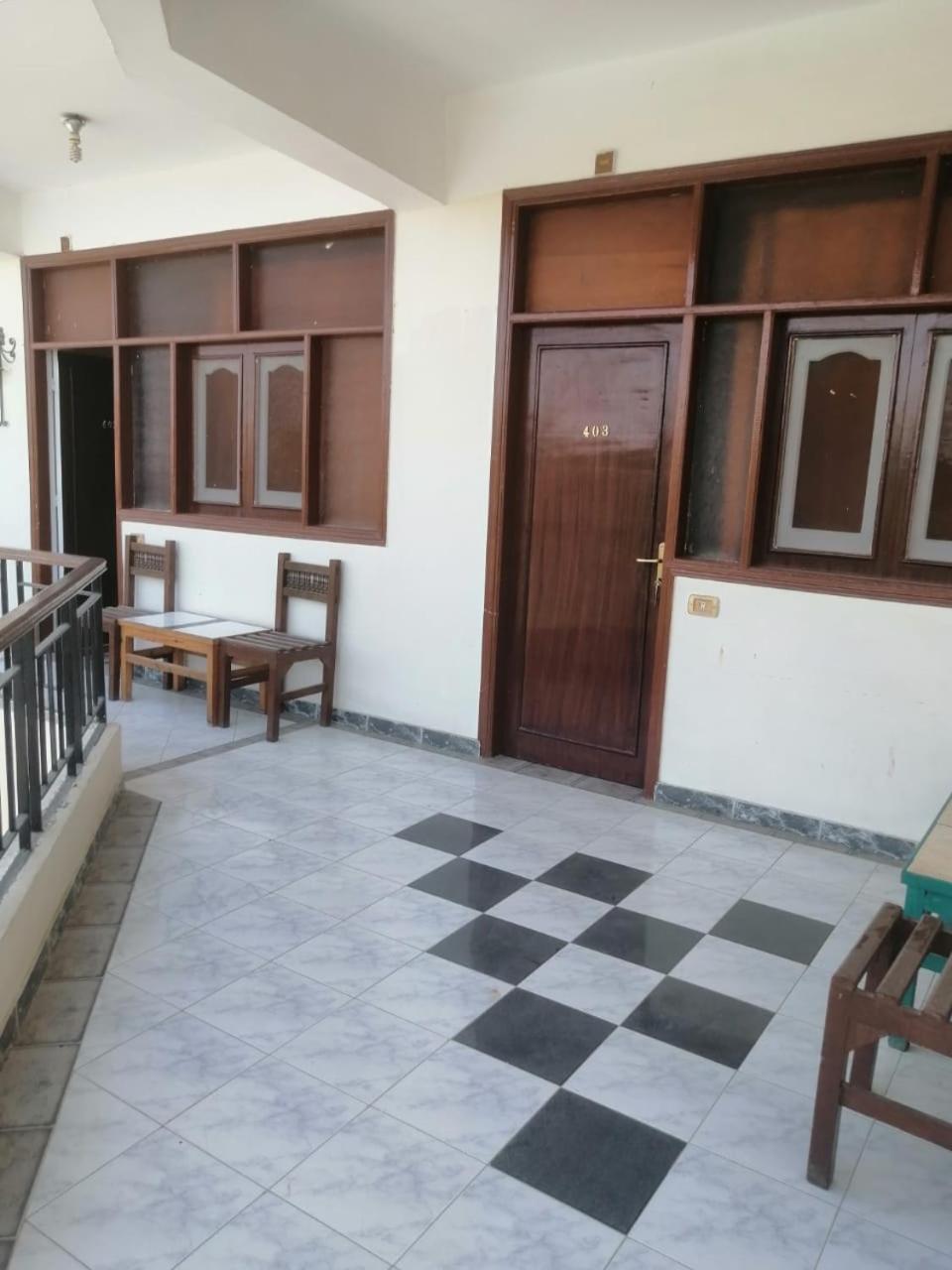 Rezeiky Hotel&Camp Luxor Exterior foto