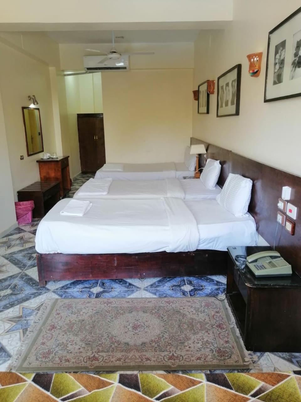 Rezeiky Hotel&Camp Luxor Exterior foto